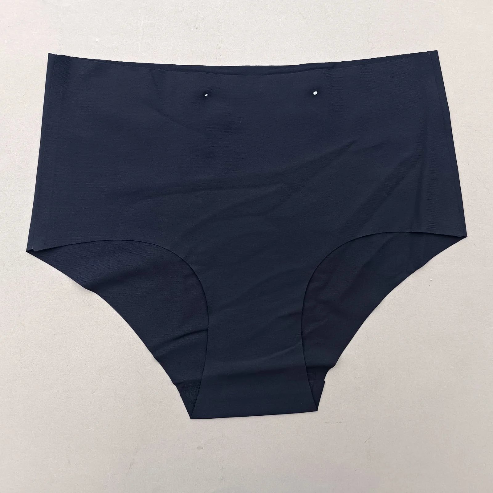 Simple Seamless Underwear — view 2