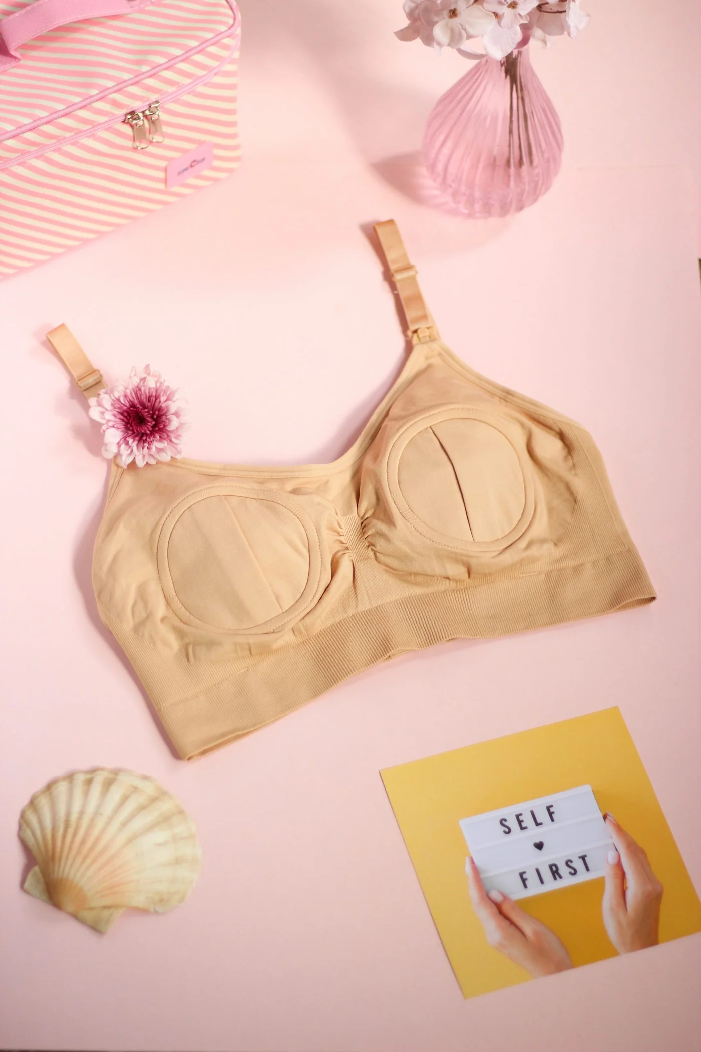 The Cozy Hands-Free Pumping and Nursing Bra — view 2